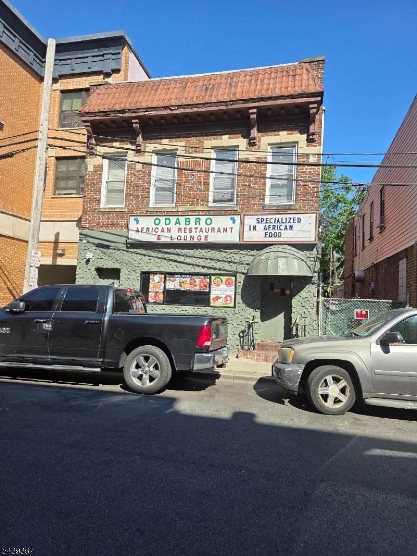 132 South Essex Avenue - Photo 1