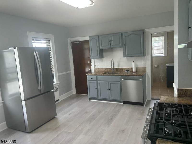 73 Lakewood Ter - Photo 1