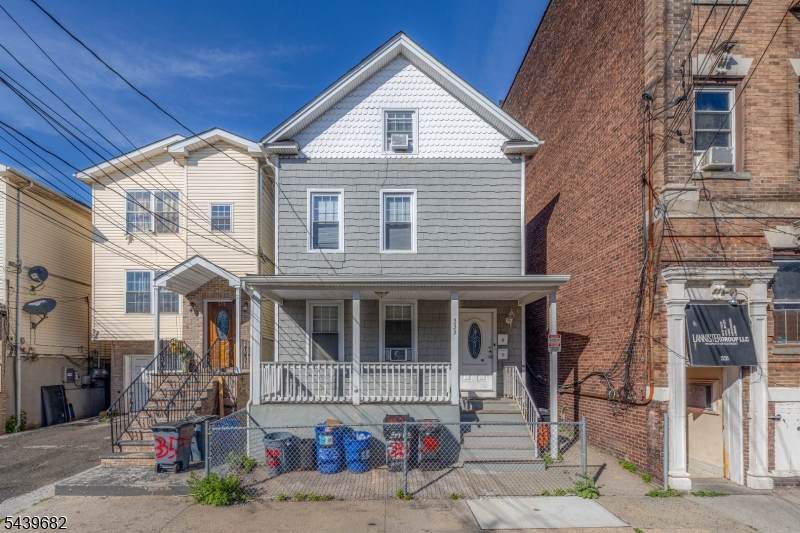 333 Magnolia Ave - Photo 1