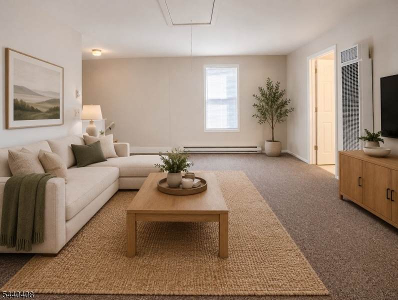 88 Trinity St - Photo 1
