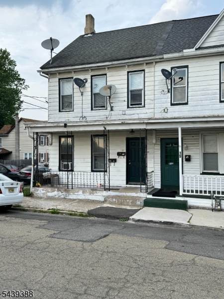 17 Railroad Ave - Photo 1