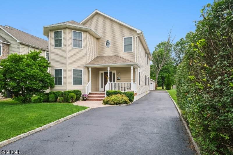 18 Brooklake Rd - Photo 1