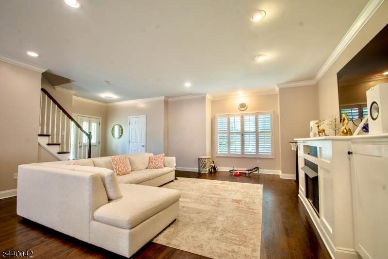 199 D Amboy Ave - Photo 1