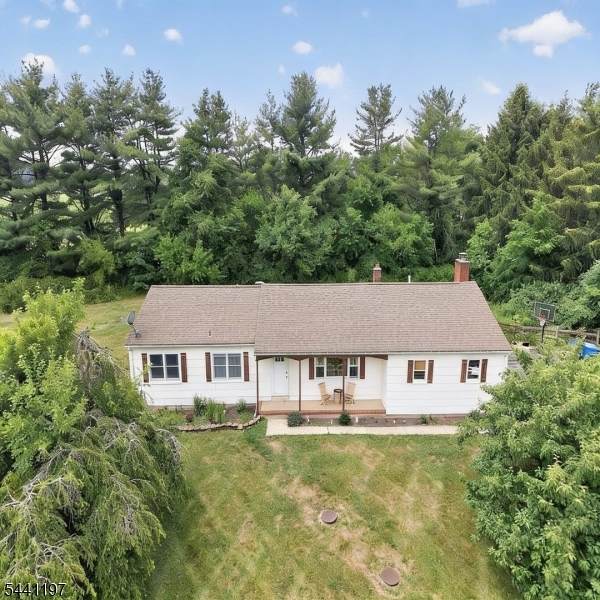 22 Sandra Rd - Photo 1