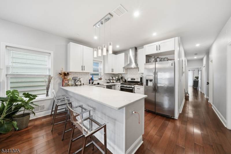 19 Terhune Ave - Photo 1