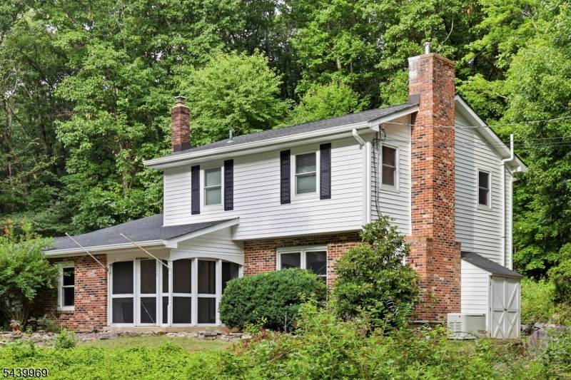 223 Beacon Hill Rd - Photo 1