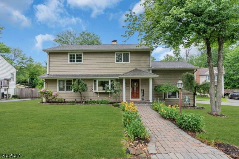 30 Laurel Dr - Photo 1