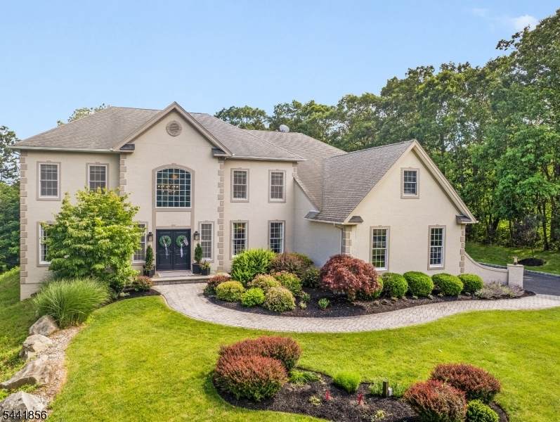29 Crownview Ct - Photo 1