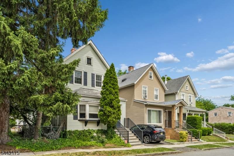 33 Myrtle Ave - Photo 1