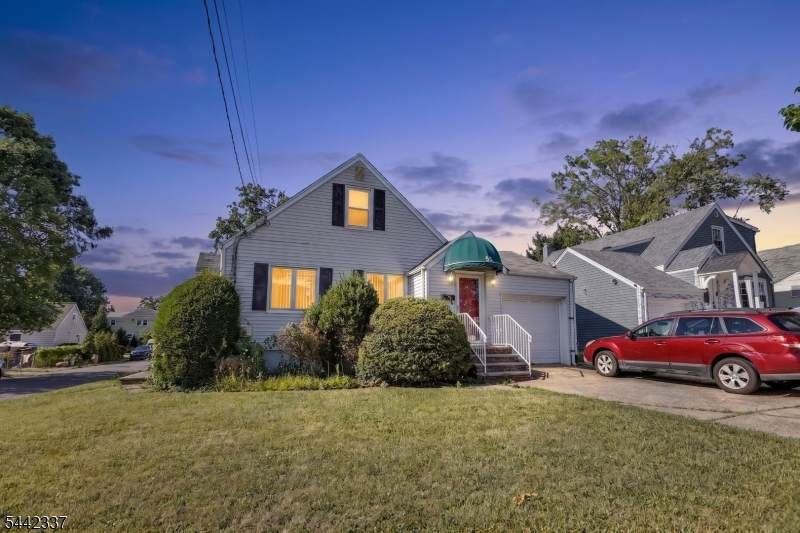 55 Stillman Ave - Photo 1
