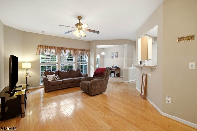 4 Steele Pl - Photo 1