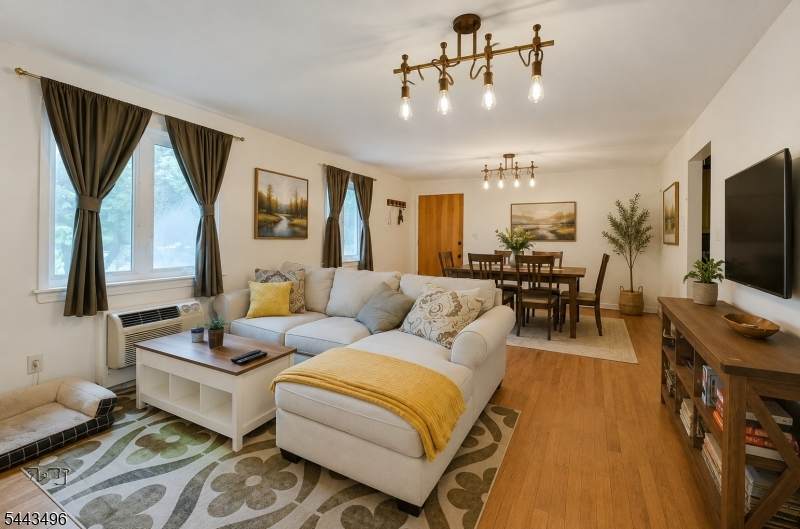 66 Troy Dr - Photo 1