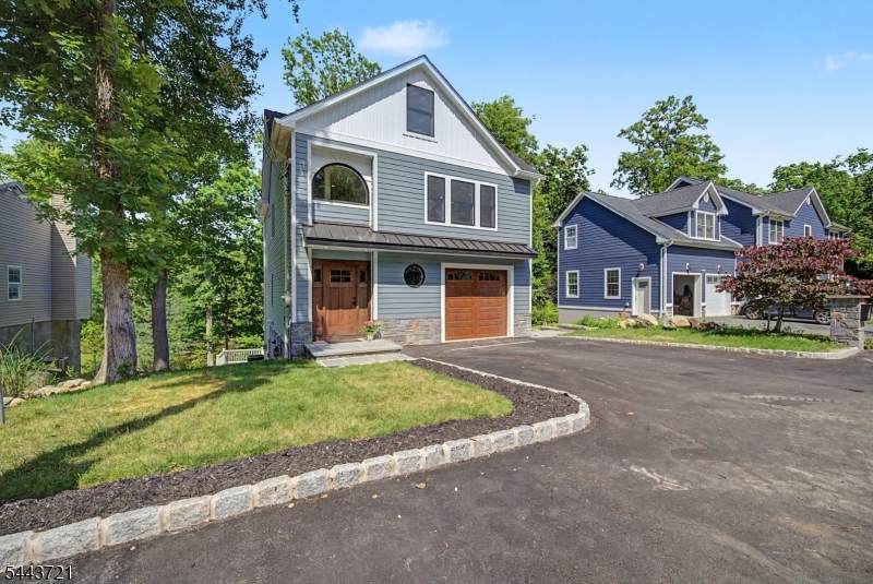 13 Rockaway Ave - Photo 1