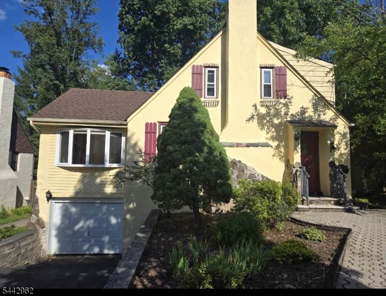17 Dogwood Ter - Photo 1