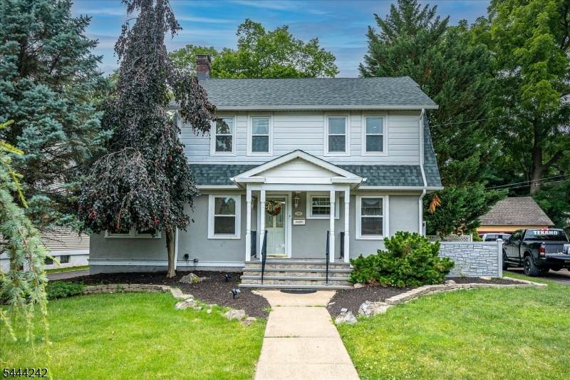 1140 Hillside Ave - Photo 1