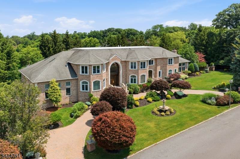 1 Wimbledon Court - Photo 1