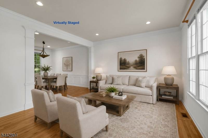 16 Bedford Dr - Photo 1