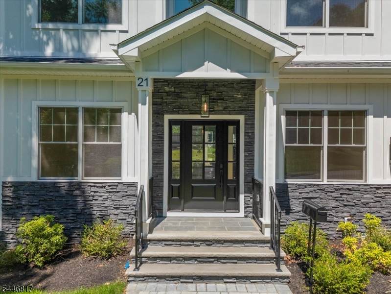 21 Maplewood Dr - Photo 1