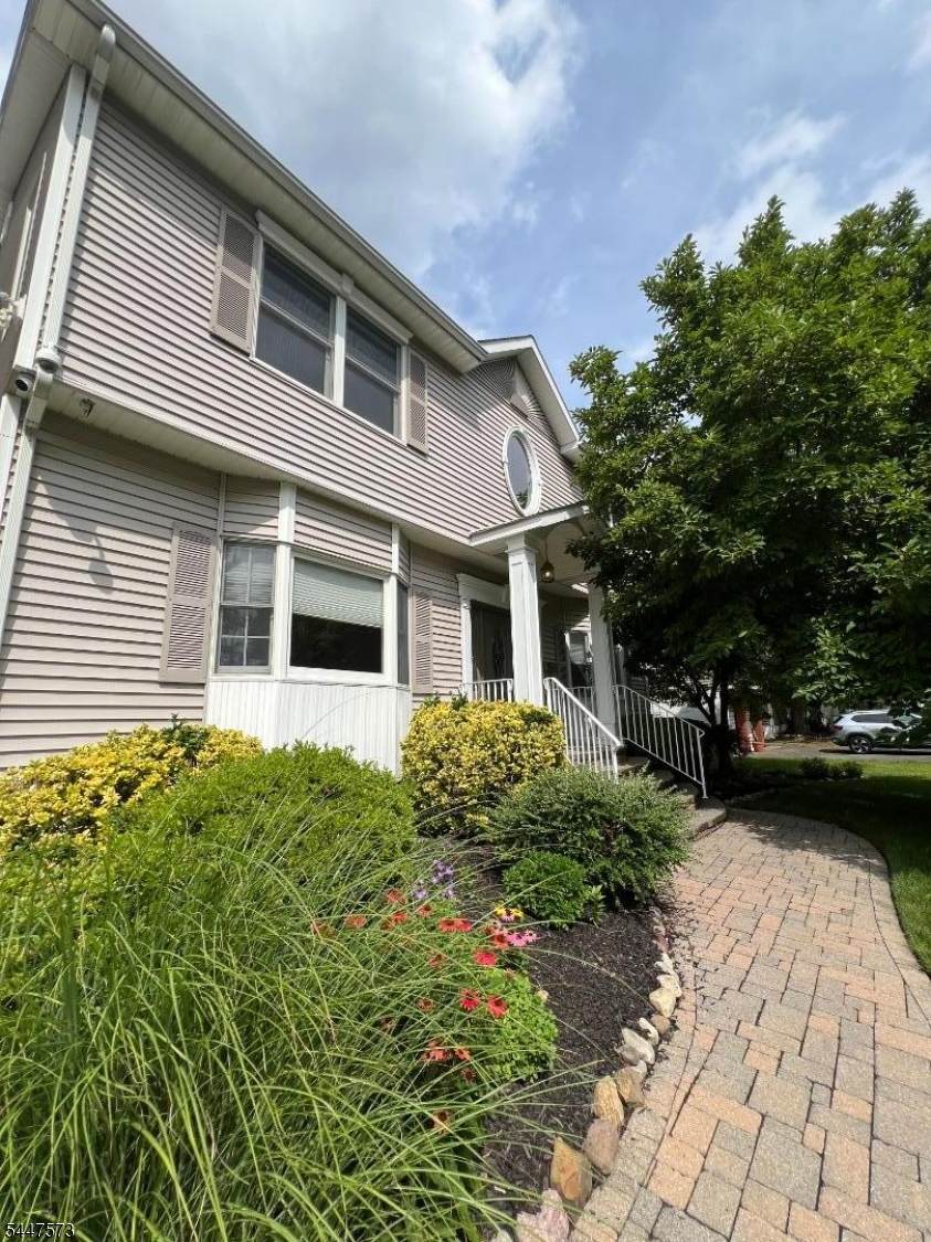 41 Circle Dr - Photo 1