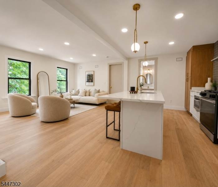 7 Pierce Ave - Photo 1
