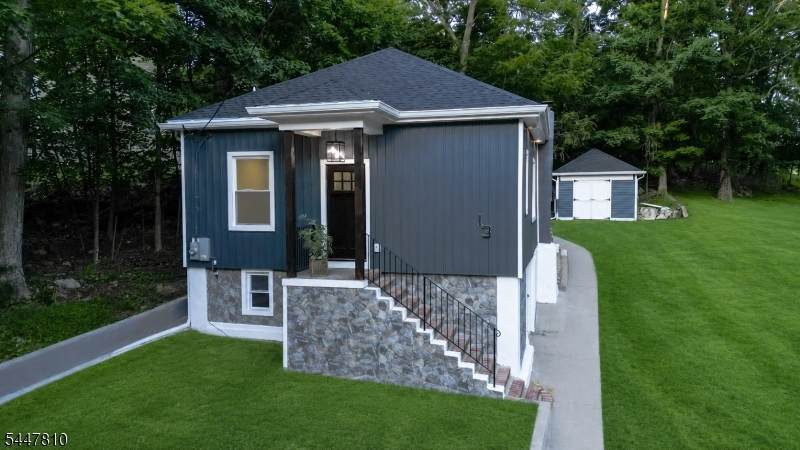 13 Maine St - Photo 1
