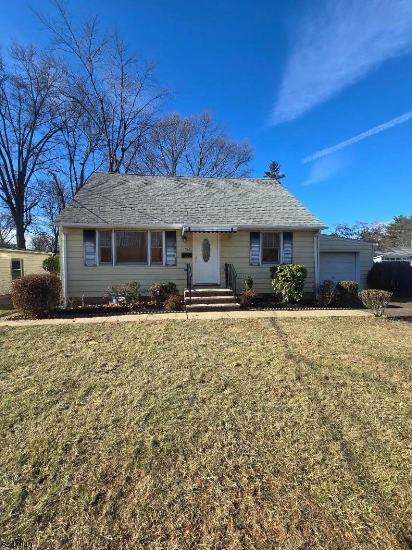 1712 Kenyon Ave - Photo 1
