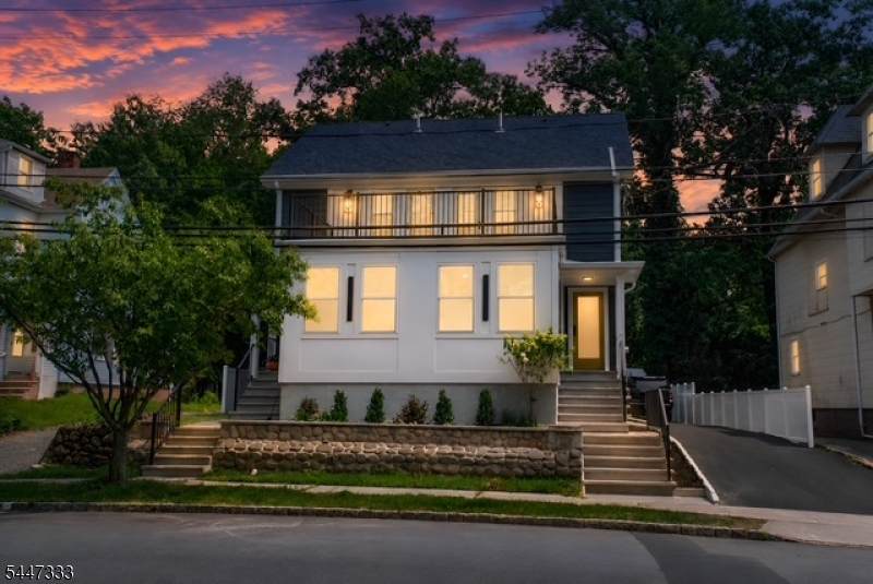 195 N Fullerton Ave - Photo 1