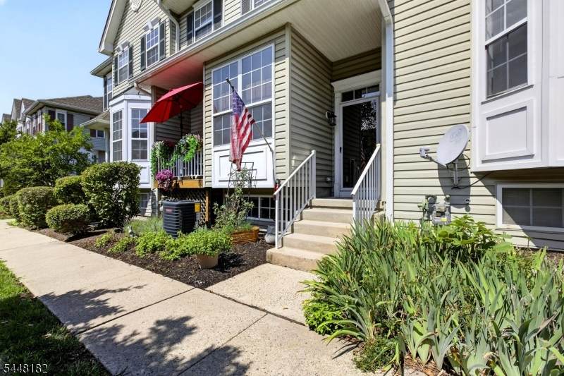 9 Briar Ln - Photo 1