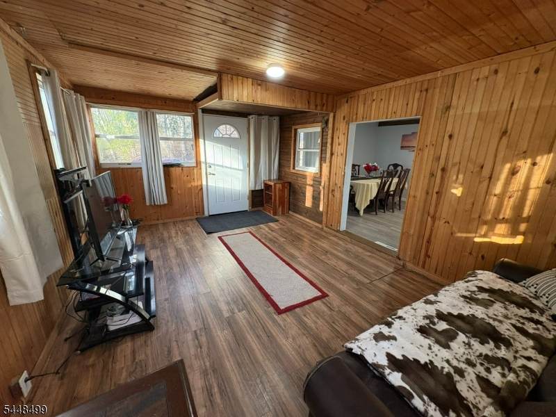 901 Chestnut Path - Photo 1