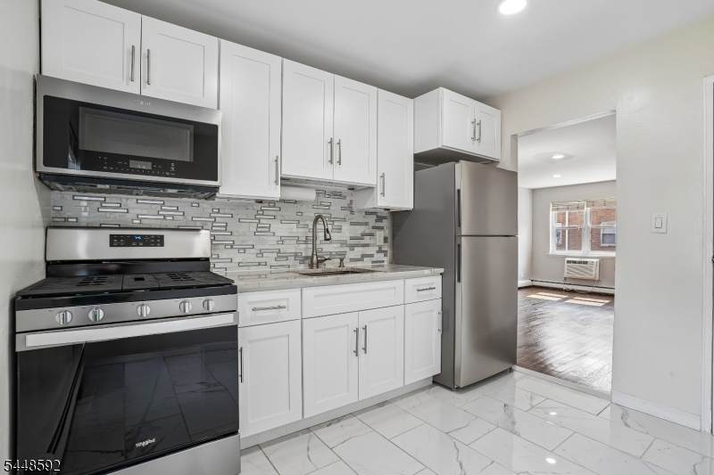725 Joralemon St - Photo 1