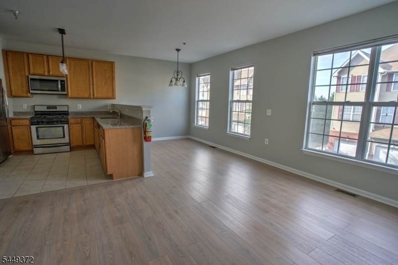 117 Conover Ter - Photo 1