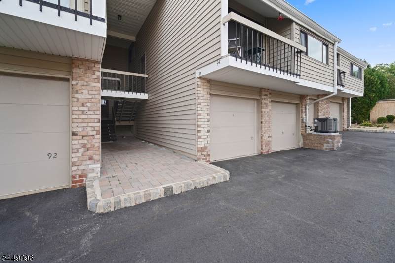 93 Overlook Dr - Photo 1