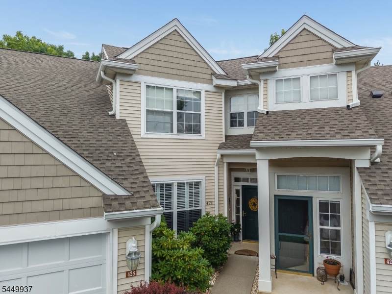 424 Homestead Ct - Photo 1