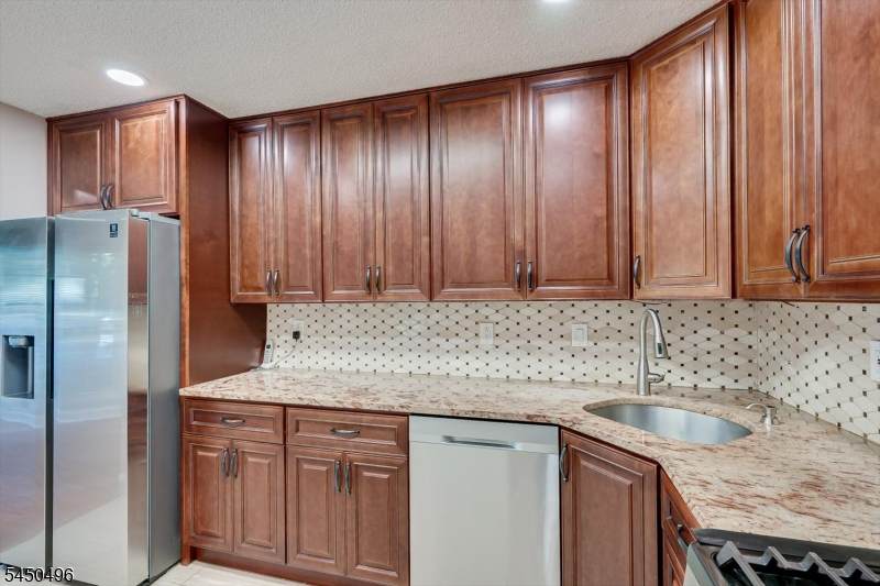 73 Goodwin Dr - Photo 1