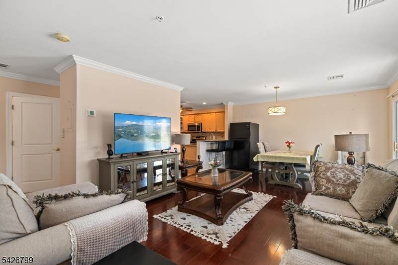 43 Manchester Ct - Photo 1