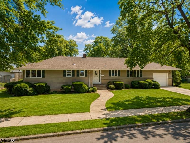 181 Princeton Ave - Photo 1
