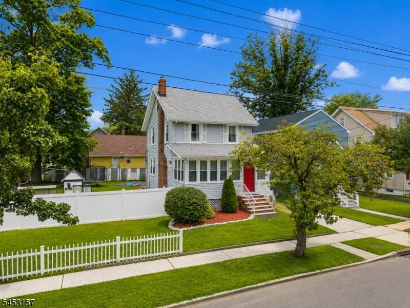 512 W 3Rd Ave - Photo 1