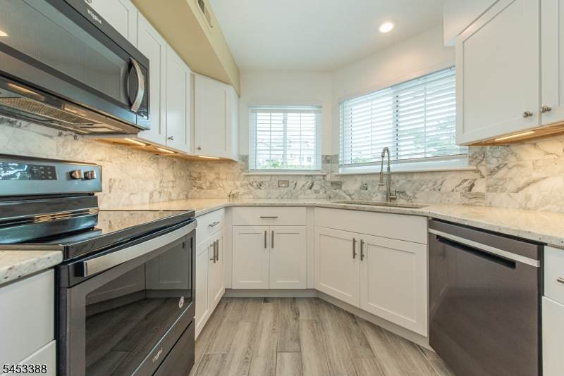 8 Ashley Court - Photo 1