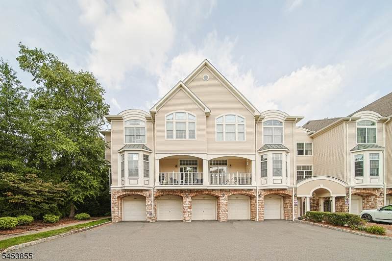 604 Turlington Ct - Photo 1
