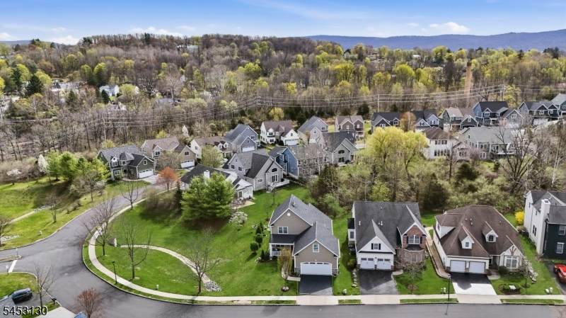 2 Bluffs Ct - Photo 1