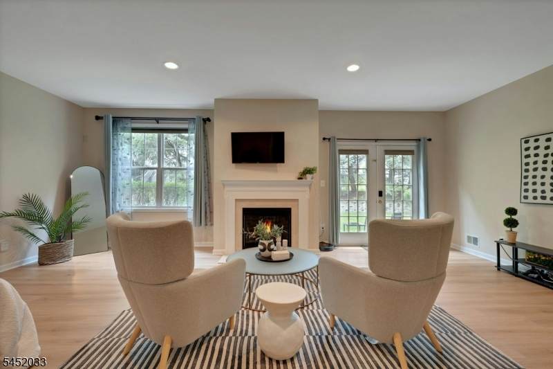 326 Winthrop Dr - Photo 1