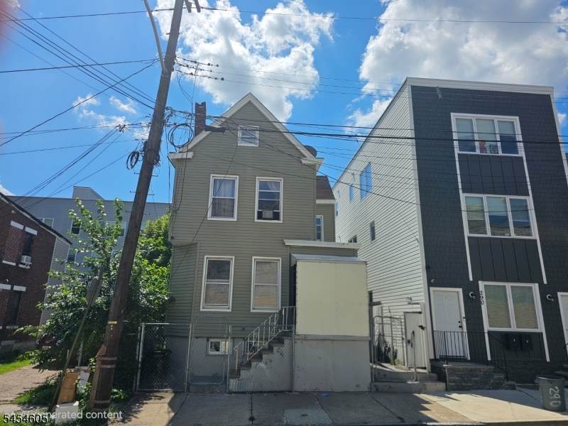 292 Governor St - Photo 1
