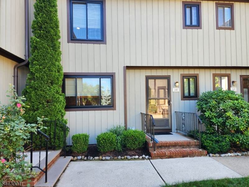 38 Park St 24E - Photo 1