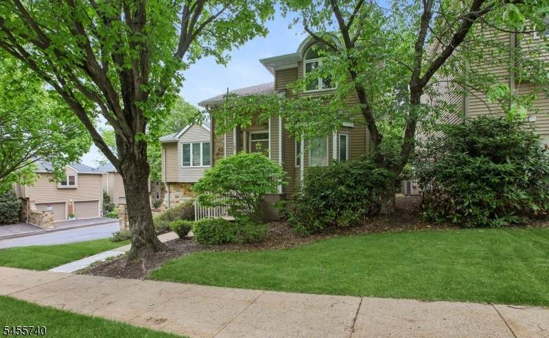 163 Clarken Dr - Photo 1