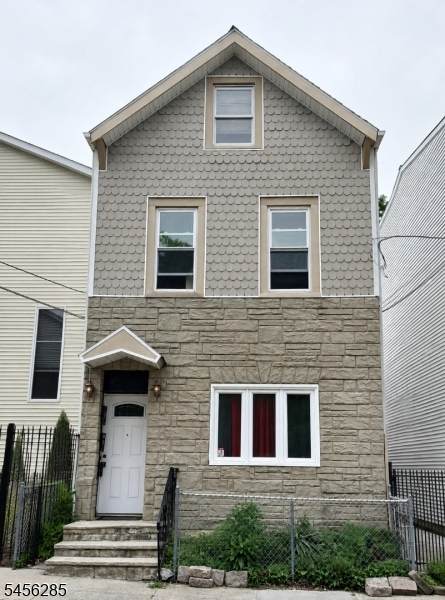 284 Hunterdon St - Photo 1