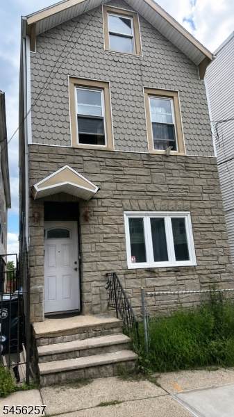 284 Hunterdon St - Photo 1