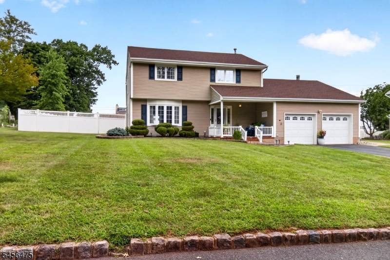 960 Gates Ave - Photo 1