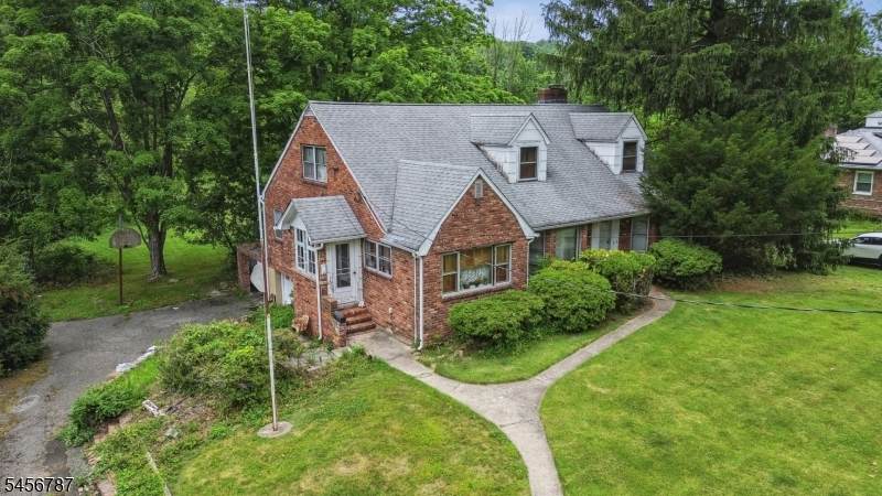 321 Saint Cloud Ave - Photo 1