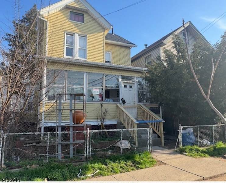 345 Harrison St - Photo 1