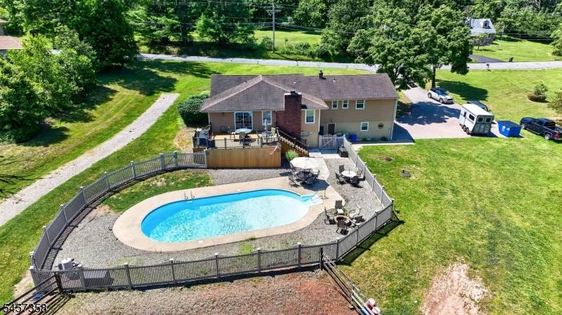 115 Fairview Dr - Photo 1